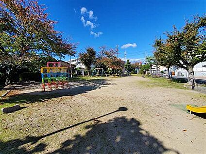 藤の里町かんな公園 319m