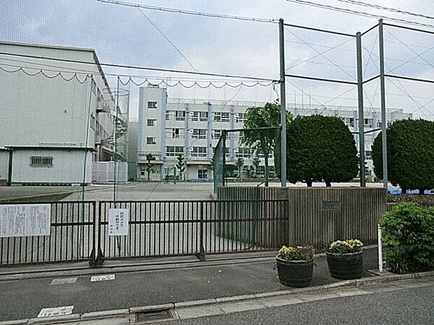 江戸川区立二之江小学校(約361m)