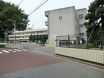船橋市立二宮中学校 749m
