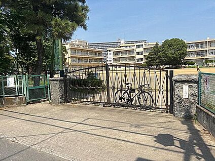 要町公園 654m