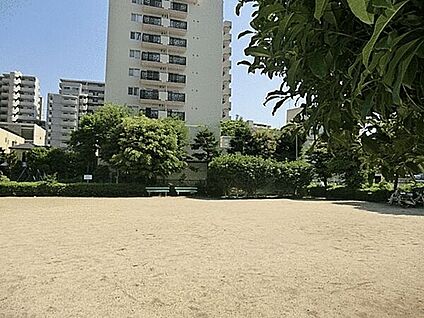 青三南公園 281m