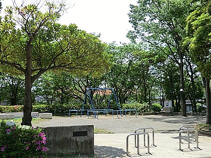 鴨志田第三公園 382m
