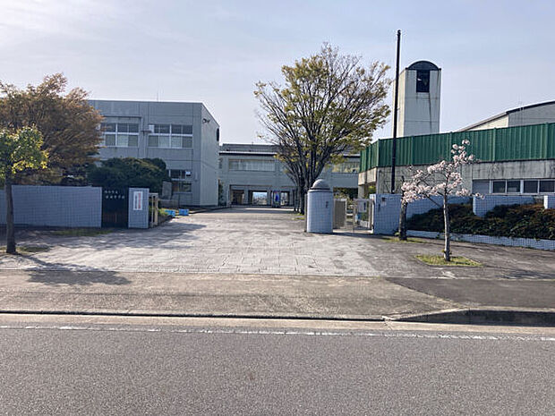 岡崎市立福岡中学校（約1,414m）