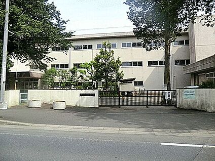 船橋市立高根台第二小学校 590m
