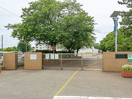茅ヶ崎市立松林中学校 317m