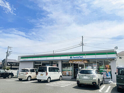 ファミリーマート 茅ヶ崎高田四丁目店 638m