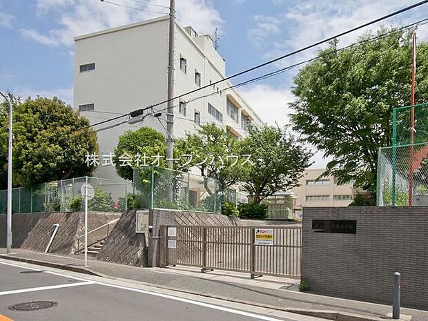 横浜市立馬場小学校(約406m)
