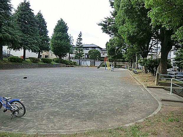 下瀬谷第三公園(約624m)
