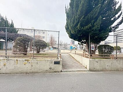 森小路公園 980m