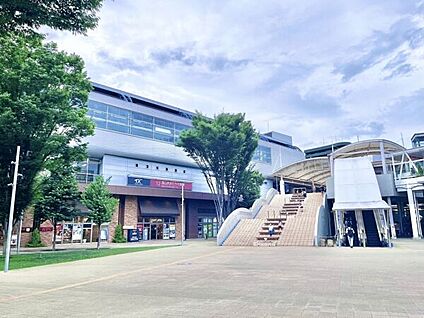 つくばエクスプレス「流山おおたかの森」駅 1920m