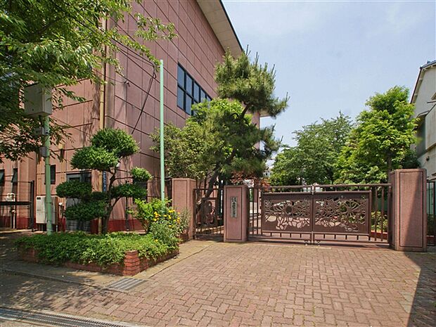 墨田区立吾嬬第二中学校（約1,111m）