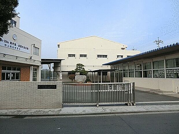 横浜市立泉が丘中学校(約60m)
