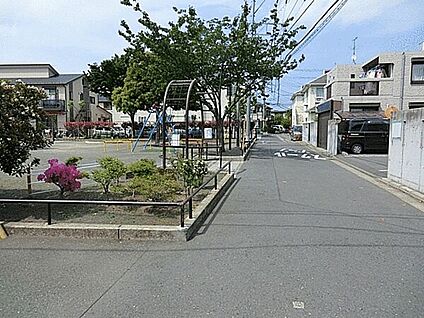 寺前さざなみ公園 214m