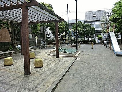 上平間第2公園 440m