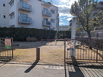 仁川2丁目児童遊園 641m