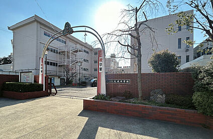 さいたま市立大成中学校 696m