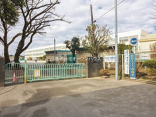 大和市立西鶴間小学校(約471m)