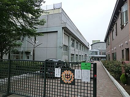 杉並区立高井戸中学校 1159m
