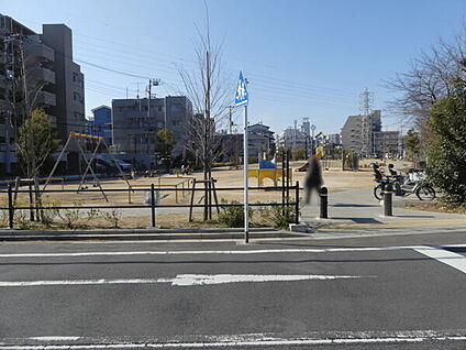 元町東公園 269m