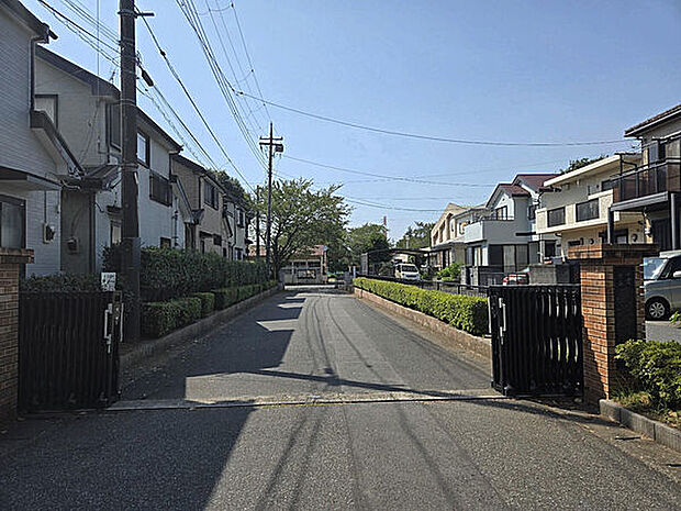 千葉市立貝塚中学校(約1,010m)