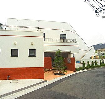 上小田中保育園 732m