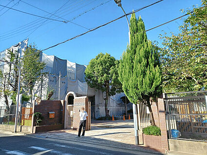 東大阪市立新喜多中学校 1468m