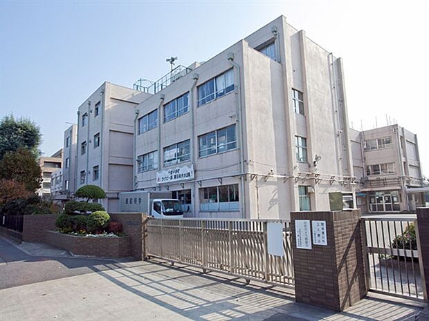 世田谷区立千歳中学校(約978m)