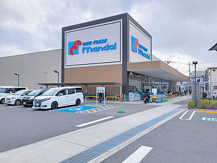 万代堺深井店 740m