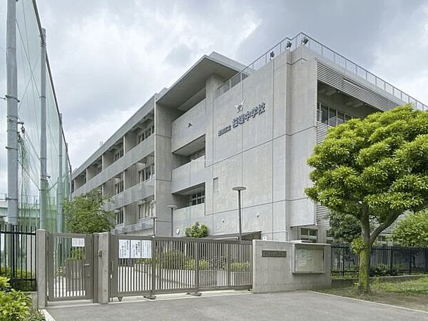 墨田区立桜堤中学校(約1,291m)