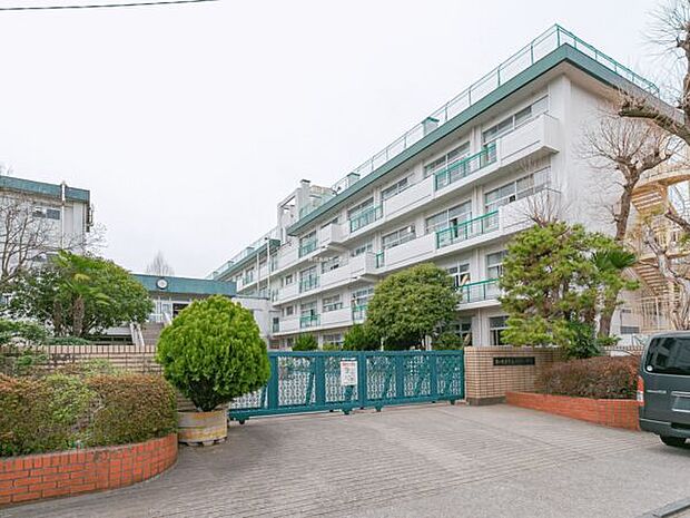 さいたま市立栄和小学校(約338m)