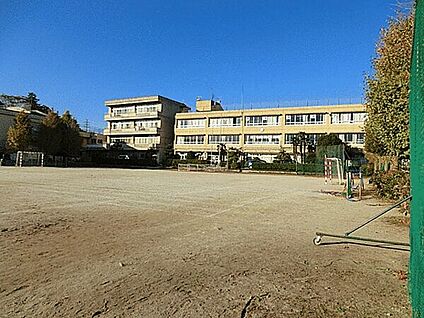 柏市立南部中学校 387m