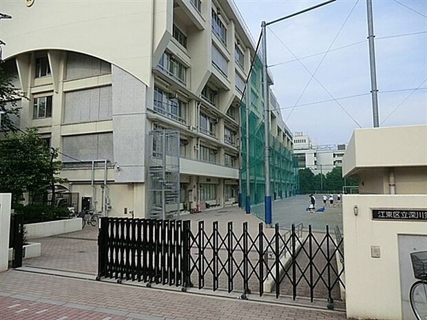 江東区立深川第八中学校(約674m)