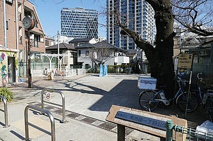 南池袋一丁目公園 1212m