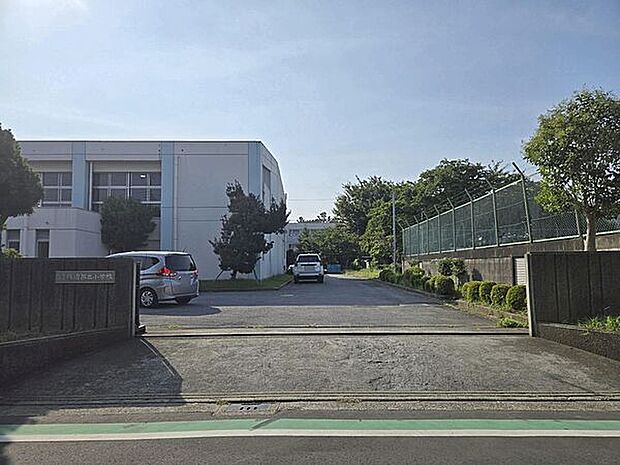 千葉市立磯辺第三小学校(約734m)