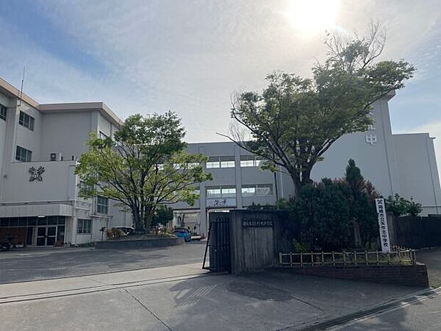 岡崎市立矢作北中学校(約1,698m)
