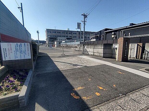 尾張旭市立西中学校(約1,531m)