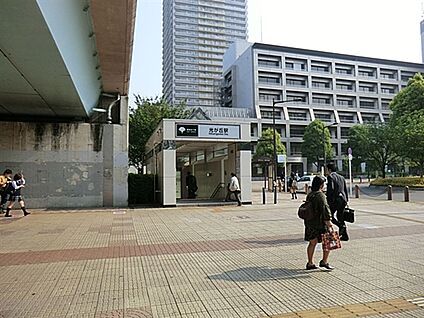 都営地下鉄大江戸線「光が丘」駅 960m