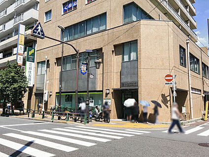 三井住友銀行　綾瀬支店 1317m