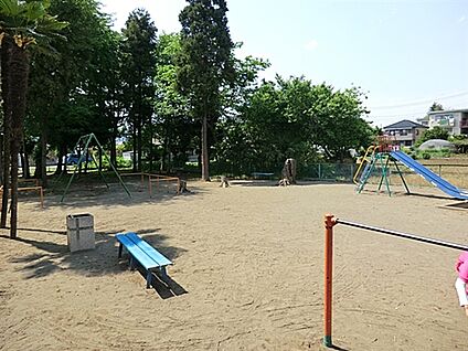 木崎二丁目公園 1034m