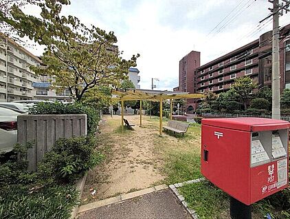 本山南町北小公園 492m