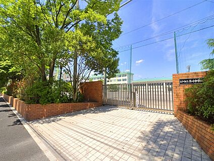 江戸川区立篠崎中学校 1162m