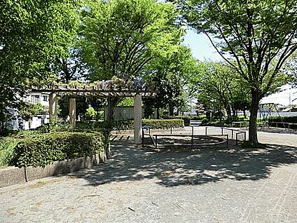 笹山公園 899m