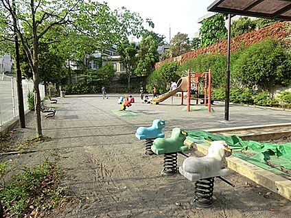 菅生二丁目公園 809m