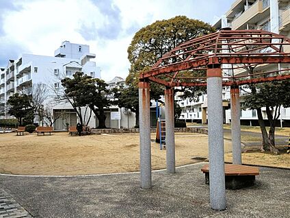 URアルビス伊丹千僧公園 1129m