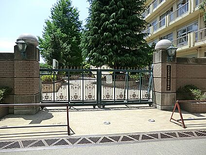 さいたま市立常盤中学校 2401m