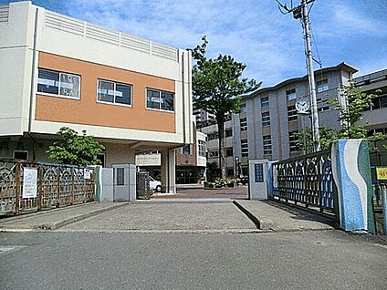 さいたま市立与野東中学校 1315m