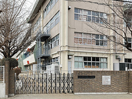 国分寺市立第四中学校 2066m