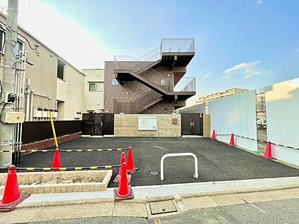 興野保育園 842m