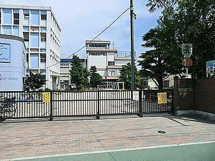 市川市立八幡小学校 272m