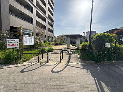 中津町児童遊園 896m